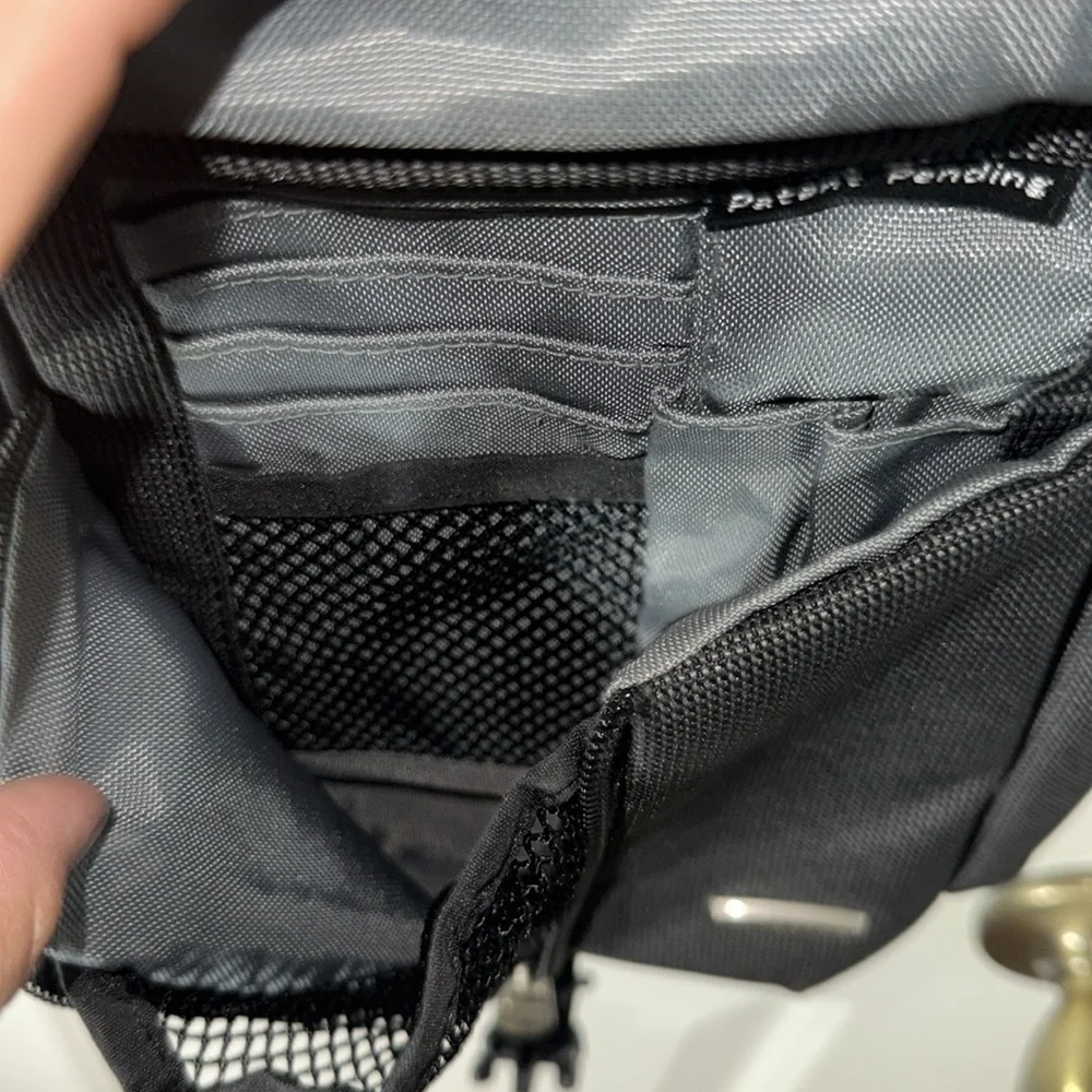 Travelon Black 6 Pocket Crossbody Anti-Theft Small Bag 9”x8”x2” Vacation World